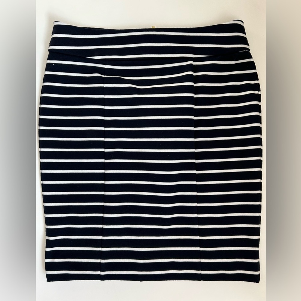 Michael Kors Navy Striped Pencil Skirt Size 4 (like new)